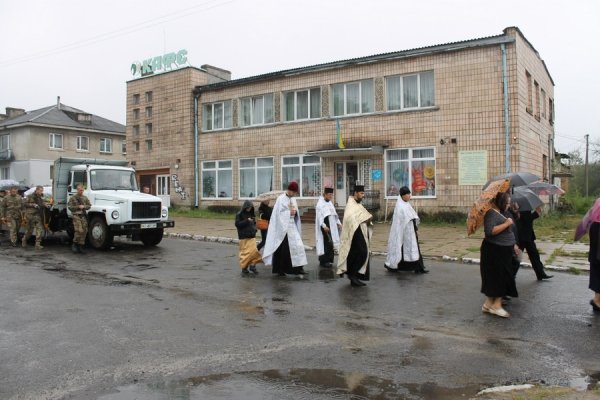 Поховали двох волинян, які загинули на Сході України. ФОТО