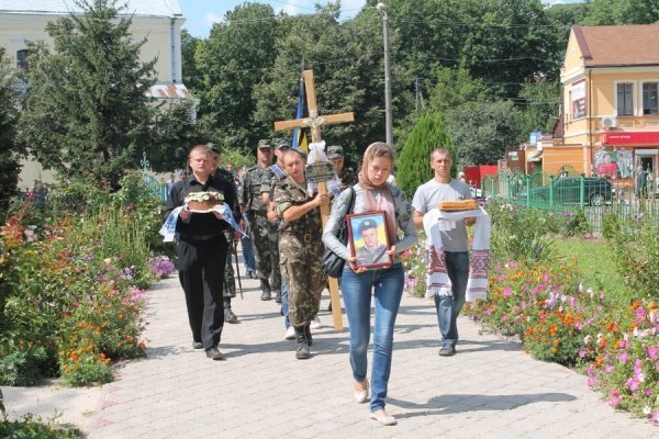 Поховали двох волинян, які загинули на Сході України. ФОТО