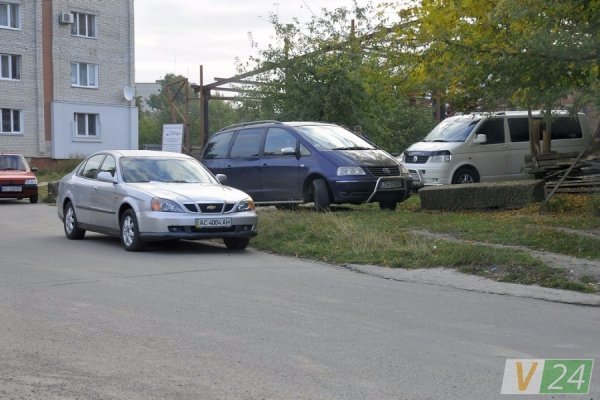 «Автоколапс» у луцьких дворах