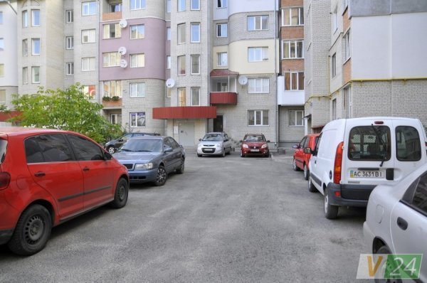 «Автоколапс» у луцьких дворах