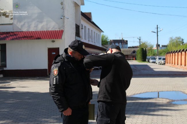 У Луцьку нагородили патрульних, які брали участь у війні з Росією. ФОТО