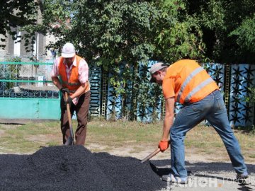 У селі на Волині взялися за дорогу, яку не ремонтували півстоліття