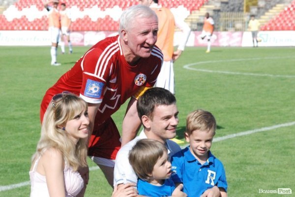 Матч поколінь в Луцьку: ветерани «Волині» проти сучасників. ФОТО