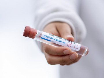 Чи захистять наявні вакцини від «Омікрону»