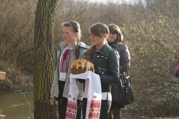 У селі на Волині перестали боятися впасти в річку. ФОТО