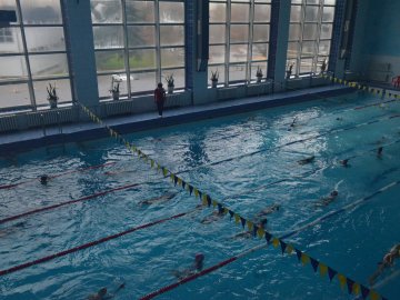 Луцькі депутати сходили в басейн і сауну. ФОТО