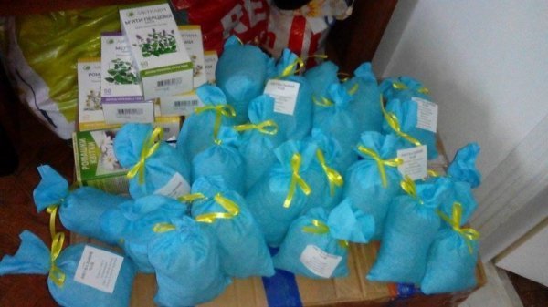 На Волині волонтери зібрали консервацію для бійців