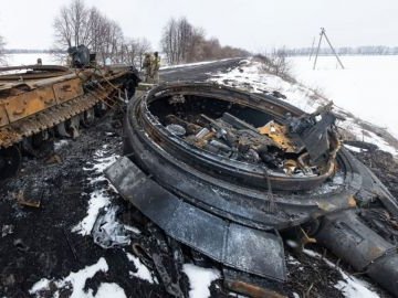 ЗСУ з Javelin знищили танк росіян на Донбасі. ВІДЕО
