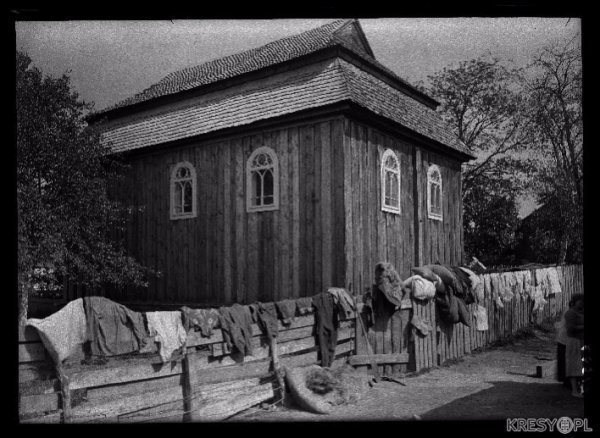 Караїмська кенаса. Згоріла у 1970-х. Була на вулиці Караїмській