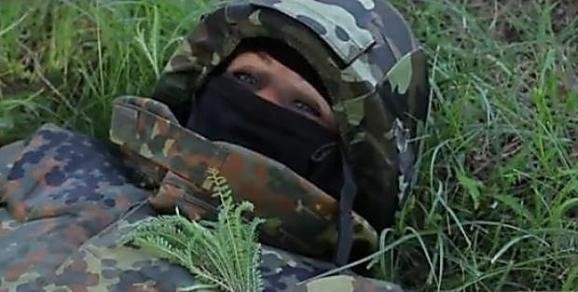 Красуня-зв'язківець з Волині потрапила в ТОП-6 найколоритніших бійців АТО