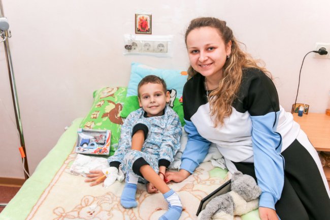 Клiєнти ПриватБанку влаштували свято для маленьких пацiєнтiв лікарень*