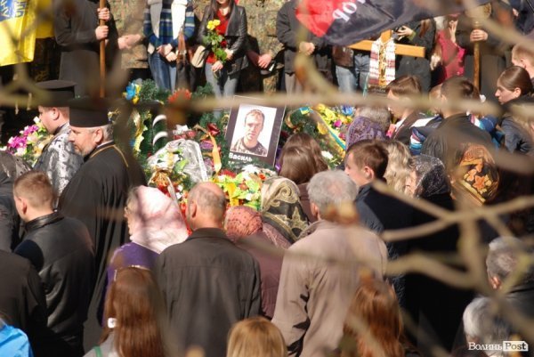 Скорботна неділя у Луцьку. ФОТО