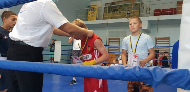 Юнаки з Волині здобули 7 медалей на чемпіонаті з боксу у Скадовську. ФОТО