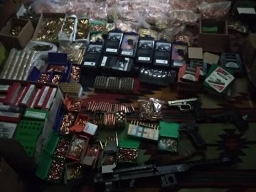 У Кривому Розі вилучили арсенал боєприпасів. ФОТО