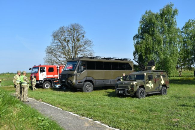 Стрільба, топографія, медицина та саперна справа: на Волині провели стрілецький день