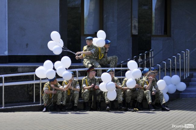 Фото випускного у військовому ліцеї в Луцьку