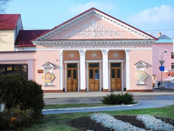 Волинський театр ляльок пропонує переглянути вистави онлайн