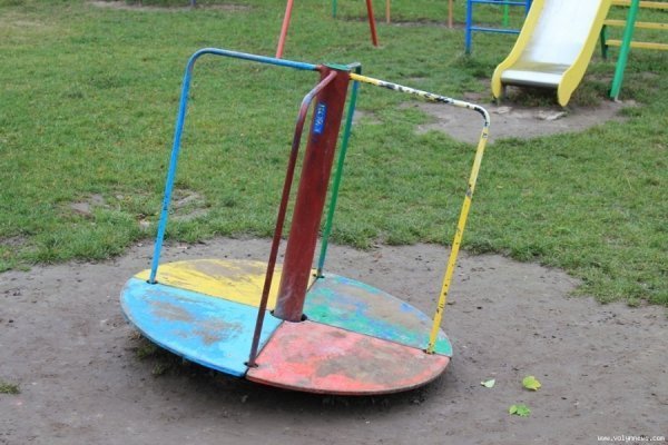 Дитсадок в Луцьку, як прохідний двір. ФОТО