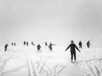Лучани, зима та лижі 90 років тому. ФОТО