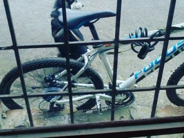 У луцького патрульного вкрали велосипед