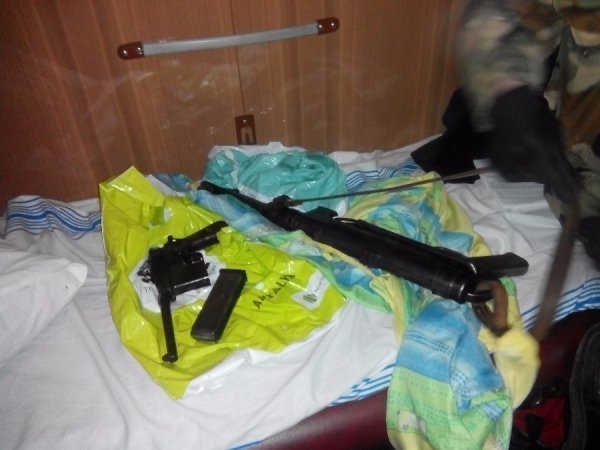 На Сумщині в купе поїзда знайшли «Маузер» та «Шмайсер». ФОТО. ВІДЕО