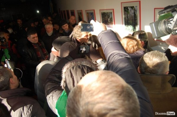 Волинська ОДА: штурм, який не відбувся. ФОТОРЕПОРТАЖ