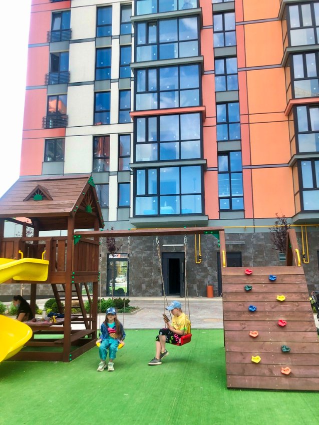 Візитівка «Єврохолдінгу» – красивий благоустрій*