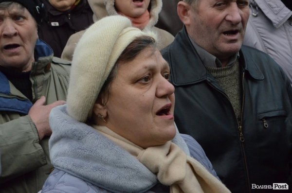 Майдан у Луцьку: Віче і хода на ДПЗ. ФОТО