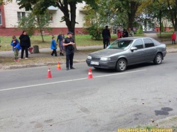 У Луцьку легковик збив школяра: дитина – у лікарні. ФОТО