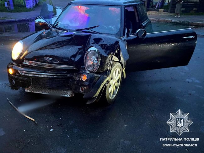 За шість місяців цього року на дорогах Волині загинули 45 громадян: фото з місць ДТП