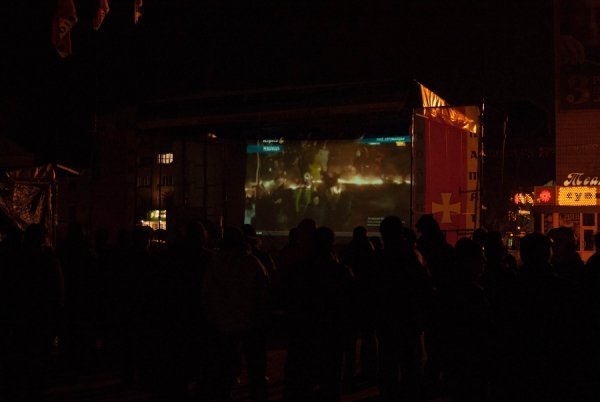 Фото нічного бунту в Луцьку