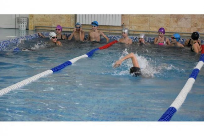 Де у Луцьку є басейни: ціни та переваги