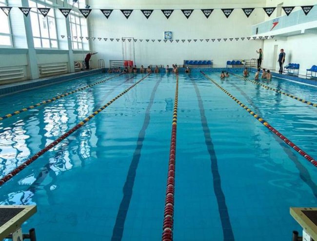 Де у Луцьку є басейни: ціни та переваги