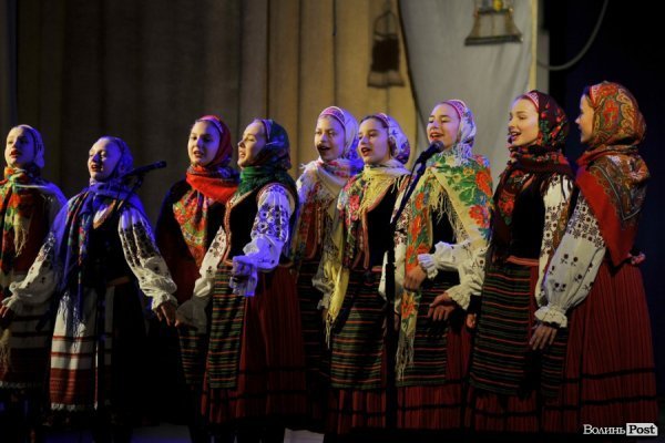 Різдвяний концерт у Луцьку: вальс, вірш і віншування