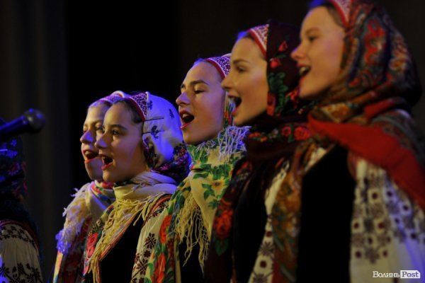 Різдвяний концерт у Луцьку: вальс, вірш і віншування