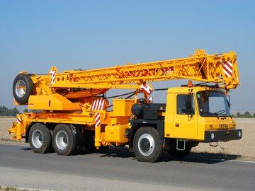 Як вибрати надійний автокран для роботи на будівництві?*