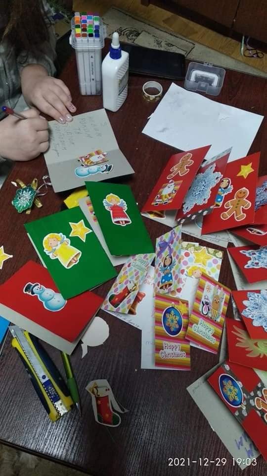 Школярі з Волині відправили подарунки дітям на Схід. ФОТО