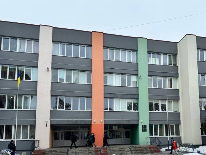 Весняні канікули - під питанням? Яка ситуація у луцьких школах