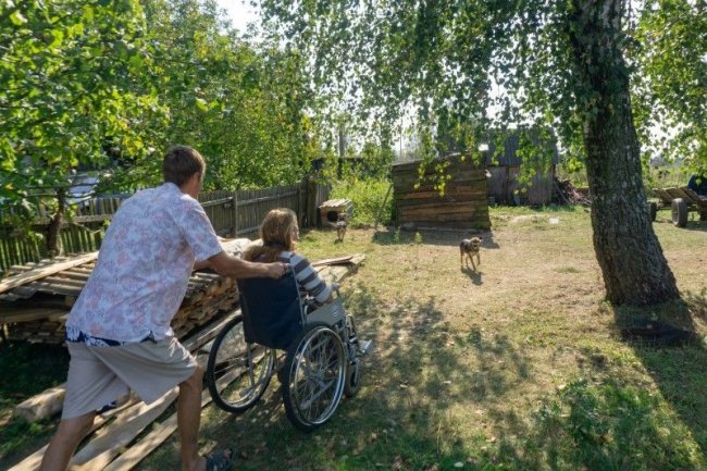 Він став для неї ногами: зворушлива історія кохання подружжя волинян. ФОТО