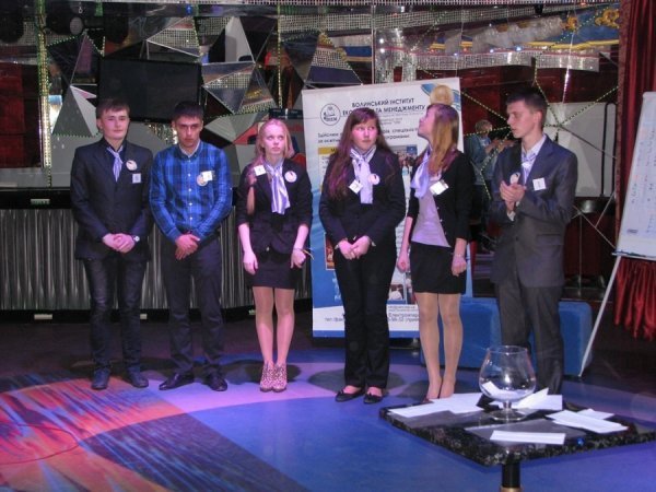 У Луцьку змагання школярів-ерудитів влаштували в нічному клубі. ФОТО