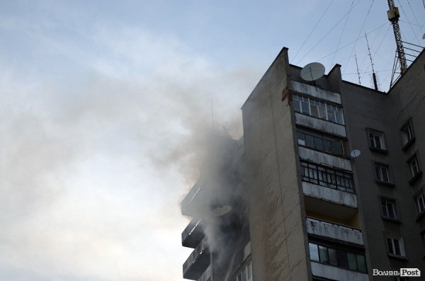 Як горіла 16-поверхівка в центрі Луцька. ФОТО. ВІДЕО