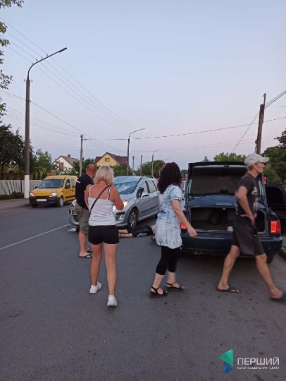 У Луцьку на Героїв УПА на смерть збили велосипедиста.ФОТО