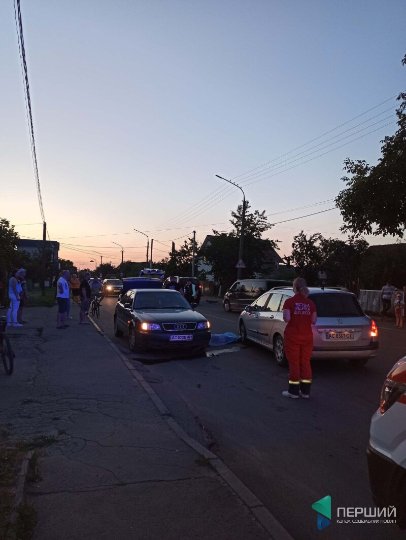 У Луцьку на Героїв УПА на смерть збили велосипедиста.ФОТО