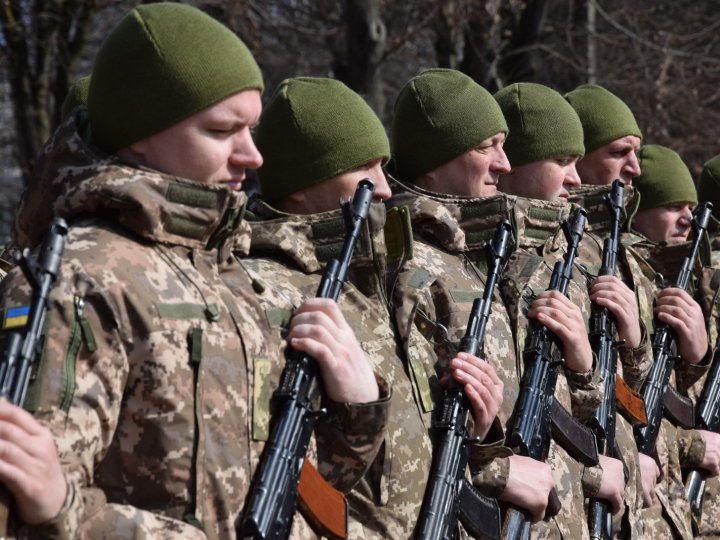 У Луцьку новобранці-прикордонники присягнули на вірність України. ФОТО