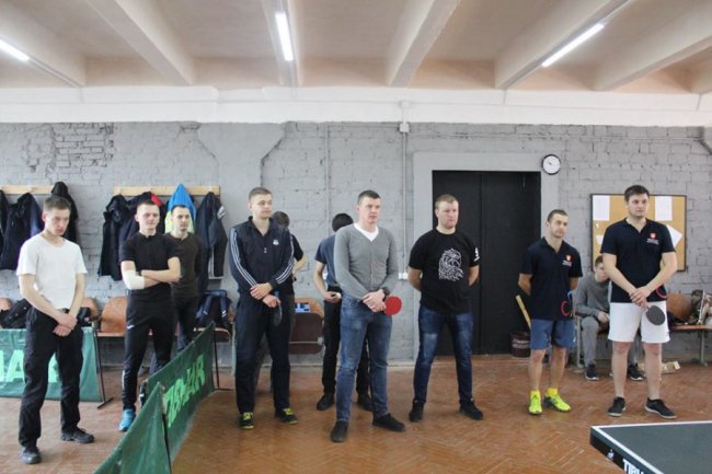 Працівники луцької мерії гралися в настільний теніс. ФОТО