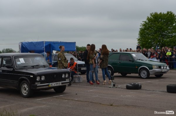Під Луцьком визначили переможця з дрег-рейсінгу. ФОТО