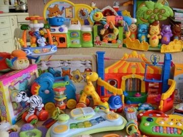 Лучани просять заборонити продавати  іграшки у дитячих поліклініках
