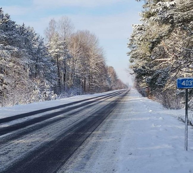 Снігопад на Волині: на дорогах області вночі працювало понад 80 одиниць спецтехніки. ФОТО