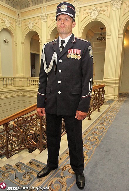 Для майбутніх українських поліцейських вже й форму пошили