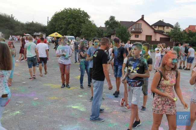 У місті на Волині кидалися фарбами. ФОТО